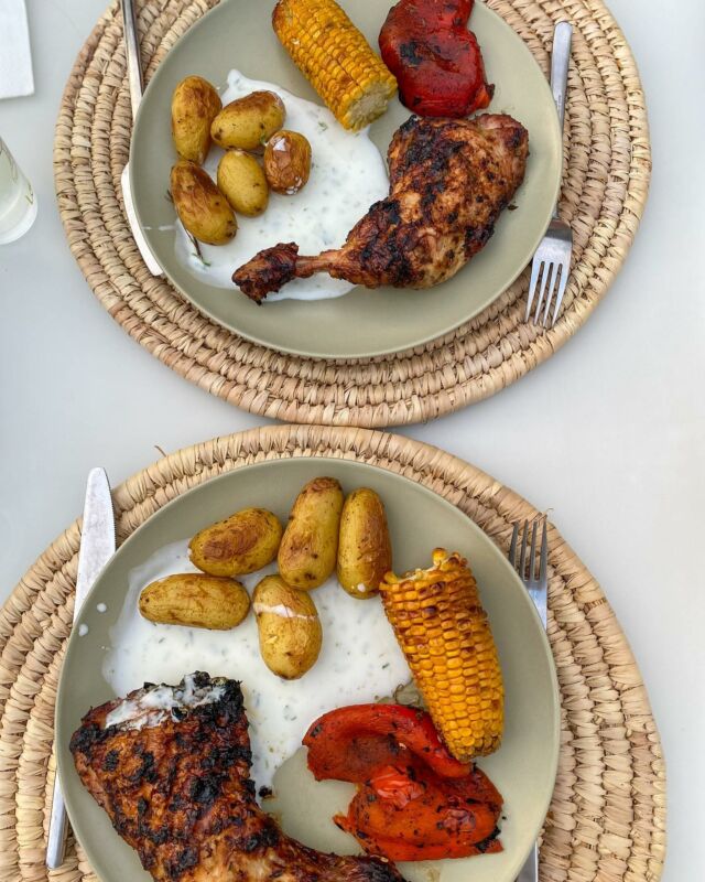 Poulet à la jerk, maïs grillés, poivrons grillés, pommes de terre rôties #pouletjerk #kamado #homemadefood