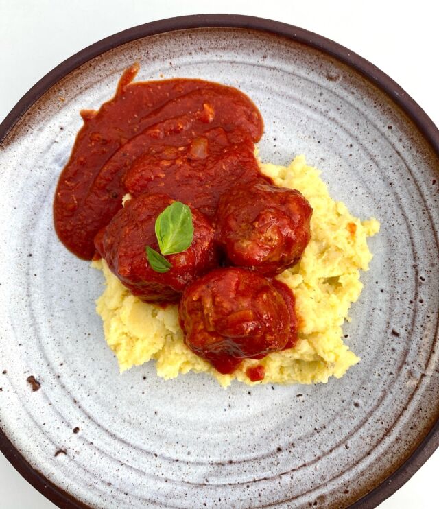 Boulettes sauce tomate, purée #boulettes #homemadefood #waterloo