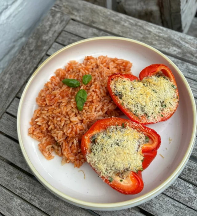 Poivron farci, riz pilat, sauce tomatée #homemadefood #waterloo