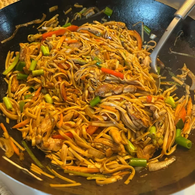 Nouilles sautées au poulet #homemadefood #nouillessautées
