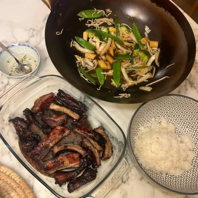 Travers de porc à la thaï, légumes sautés, riz blanc #homemadefood