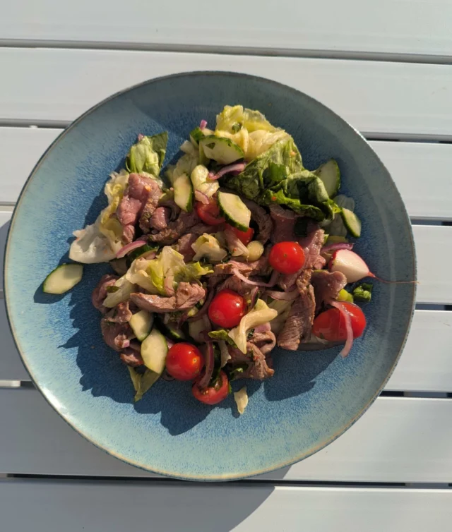 Salade de boeuf à la Thaïlandaise